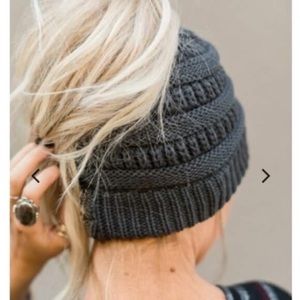 Women’s Knit Beanie